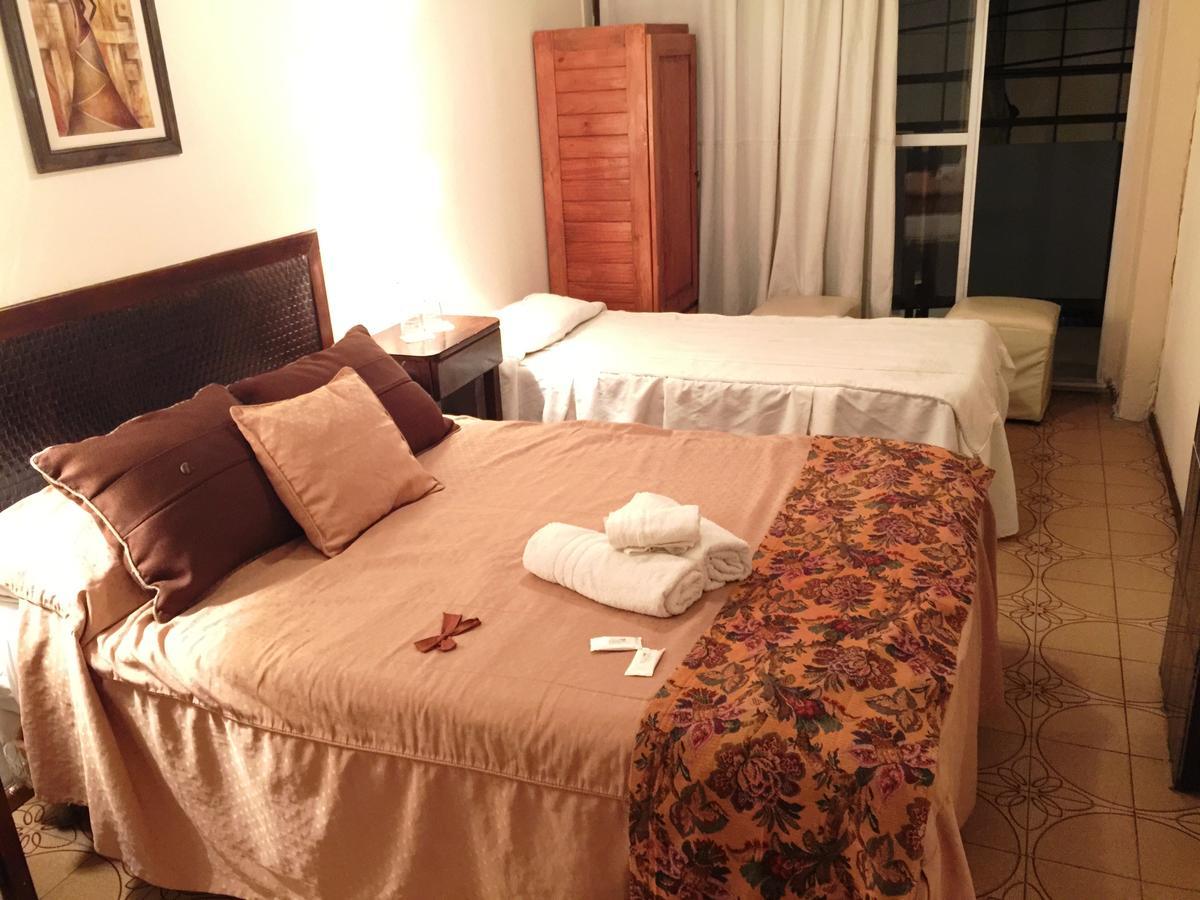 Hotel Neruda Мендоса Екстер'єр фото